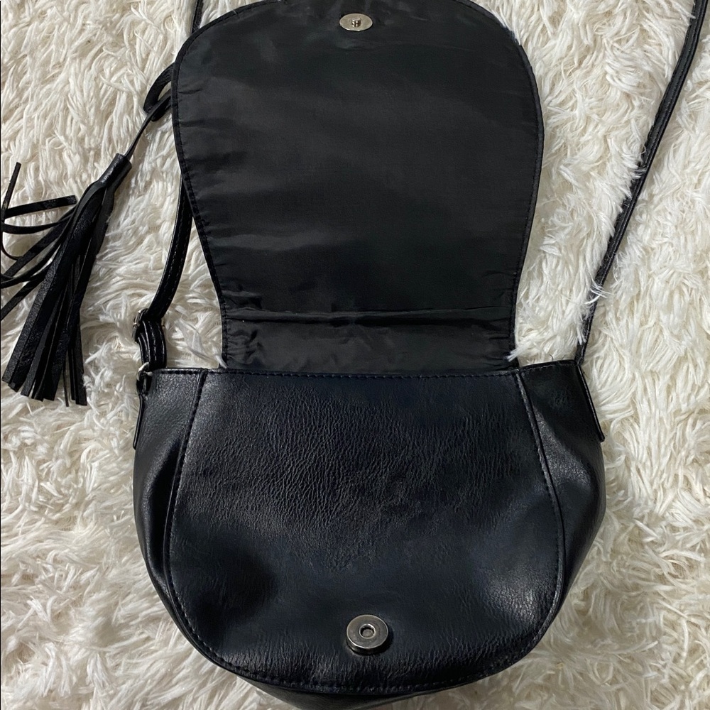 BLACK CROSSBODY SADDLE BAG w/ TASSEL - SMALL EVERYDAY PURSE - Picture 8 of 12